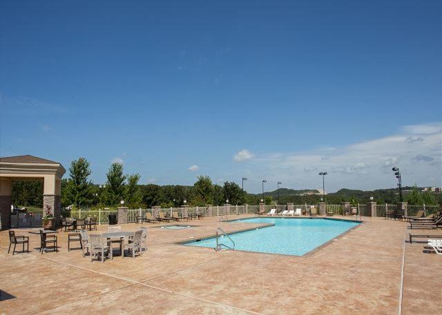 Personal Getaway. Golf Resort Gem. Great Location! Брэнсон Экстерьер фото